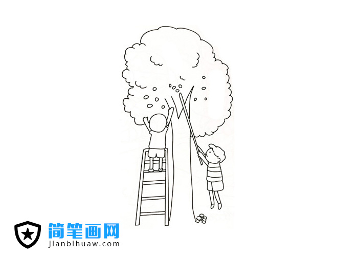 两位小朋友摘树上的果子简笔画
